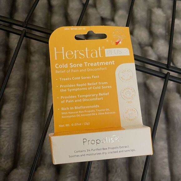 Herstat plus propolis cold sore/lip care stick bundle of 2 - Picture 6 of 9